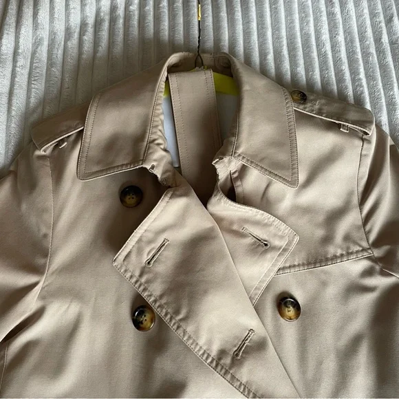 Burberry Trench Coat - Picture 4 of 16